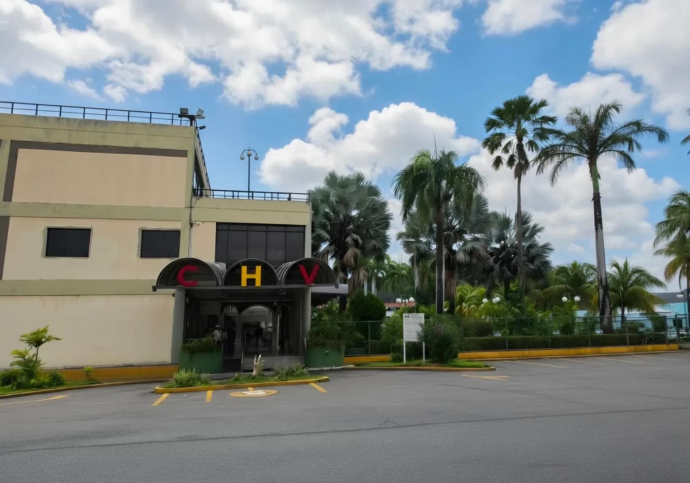 Centro Hispano del Estado Aragua — Fachada